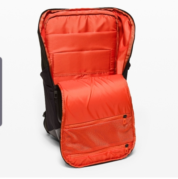 🆕️ Lululemon More Miles Backpack 25.5L Dk. Olive. - Picture 5 of 8